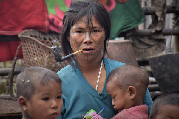  Chin lady Myanmar